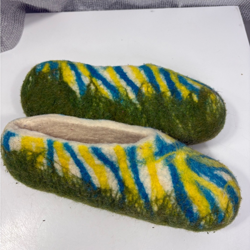 Handmade Colorful Felted Woolen Slippers size 8.5-9